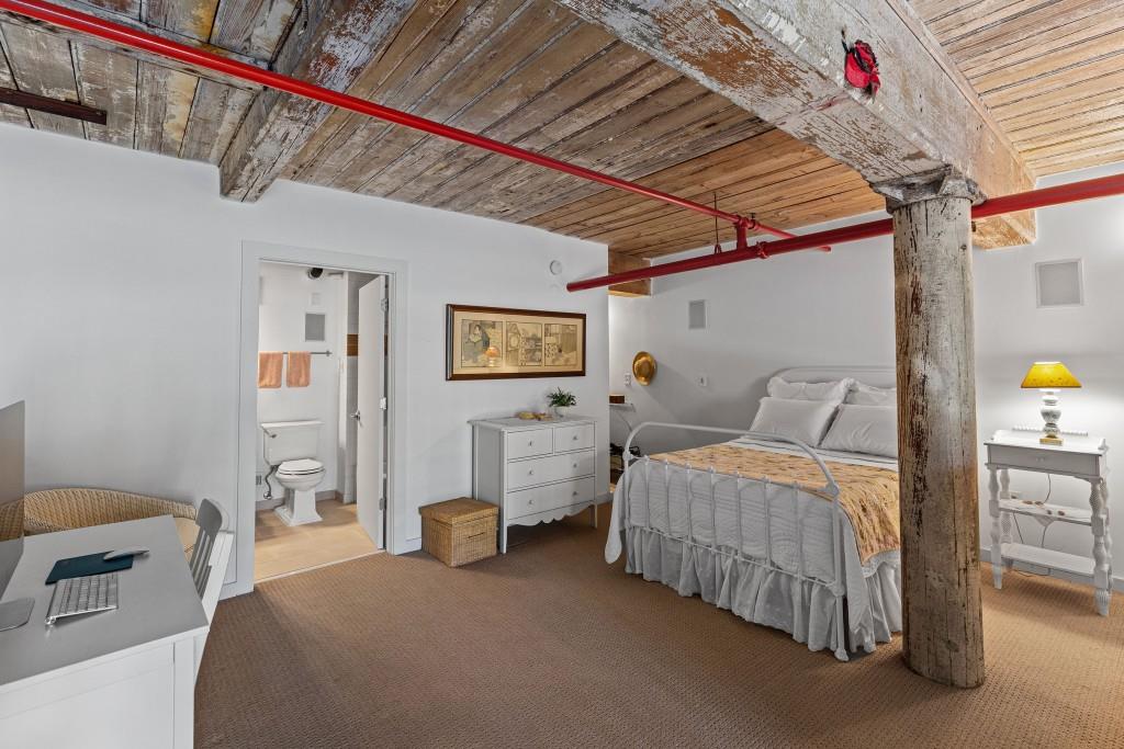 170 Boulevard SE Unit 104E