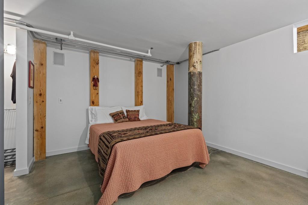 170 Boulevard SE Unit 104E