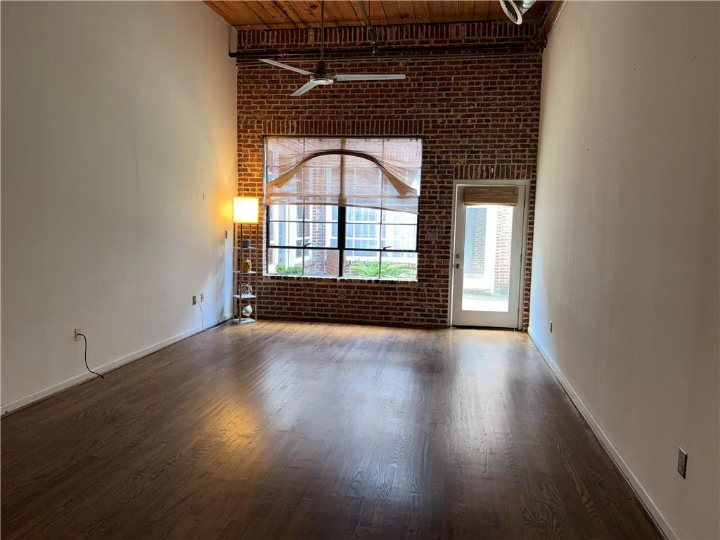 320 Martin Luther King Jr Drive Unit 5