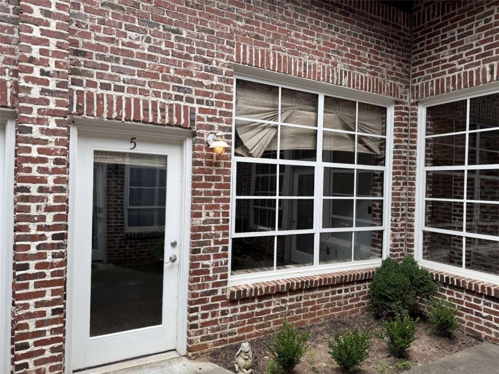 320 Martin Luther King Jr Drive Unit 5