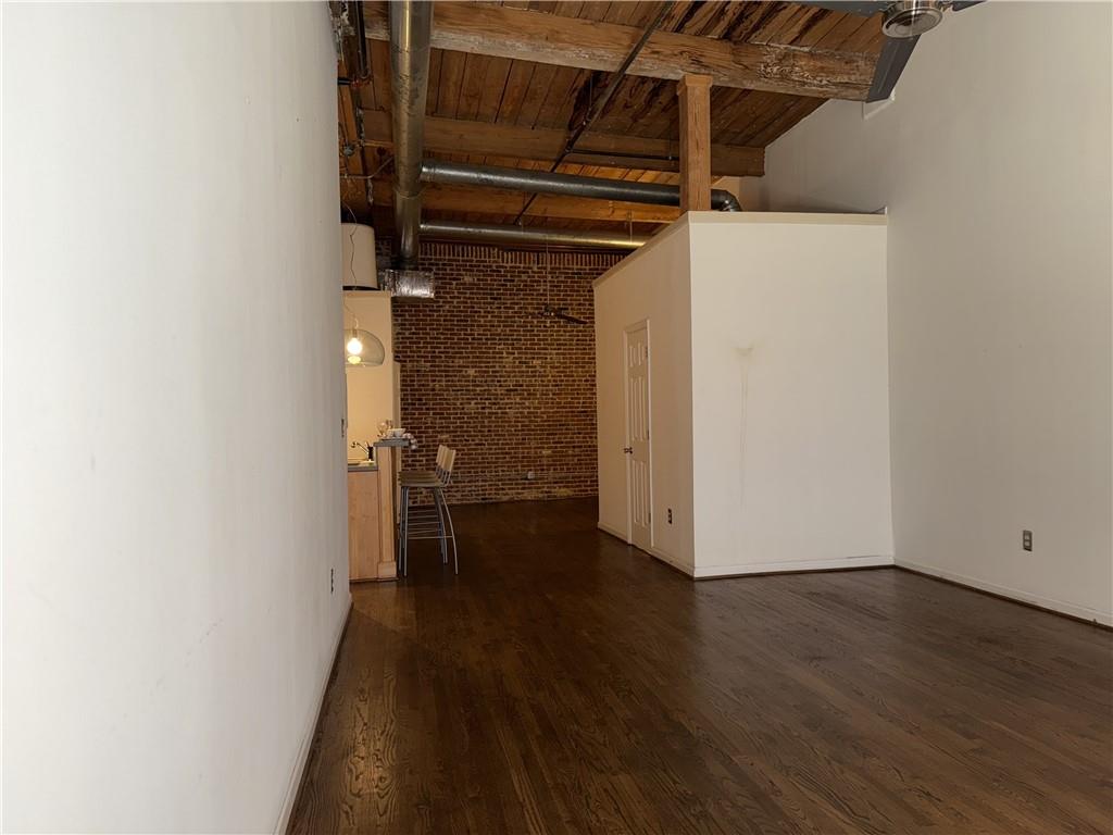 320 Martin Luther King Jr Drive Unit 5