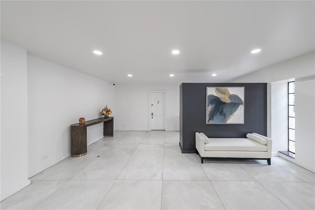 3648 Peachtree Road Unit #4S