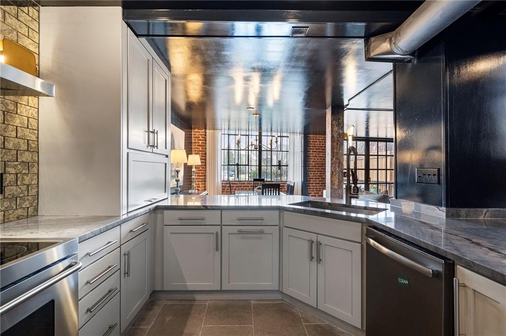 190 Walker Street SW Unit 205