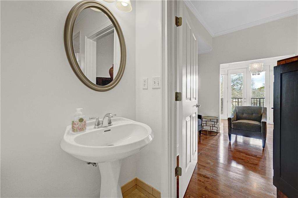 2255 Peachtree Road Unit 520