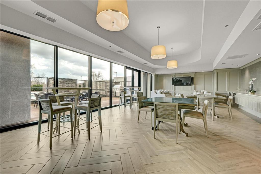 2255 Peachtree Road Unit 520