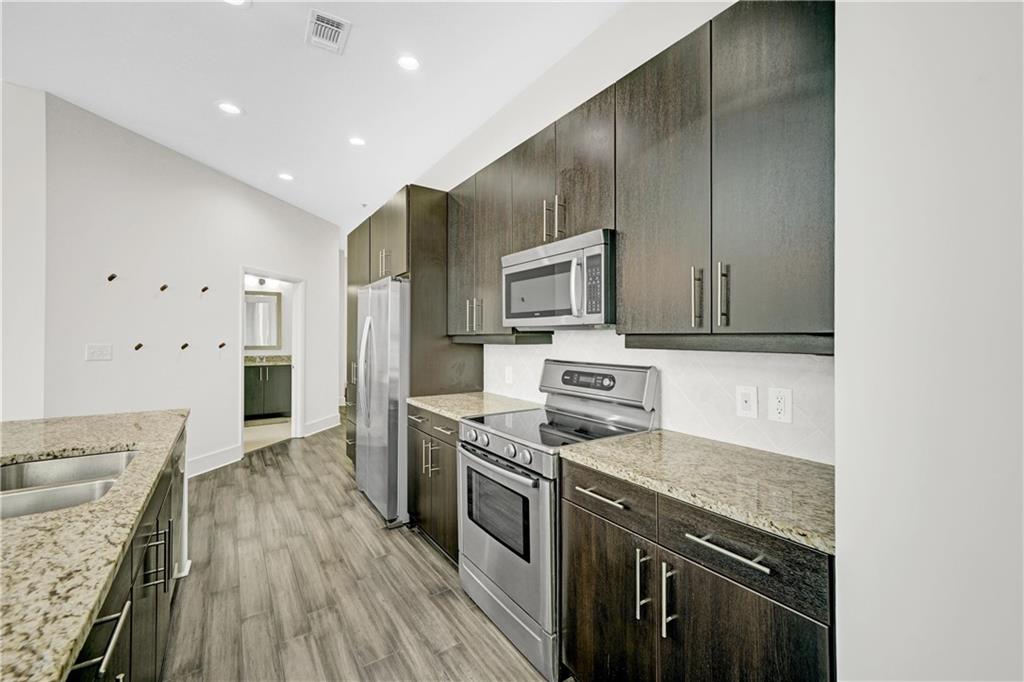 1080 Peachtree St. Unit 702