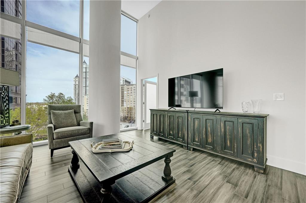 1080 Peachtree St. Unit 702