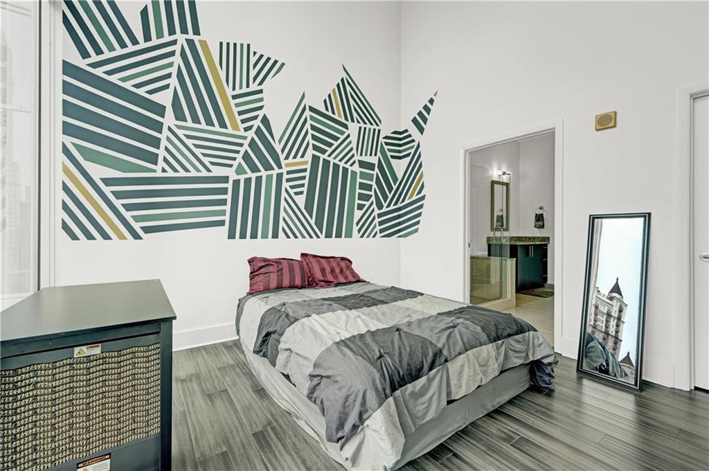 1080 Peachtree St. Unit 702