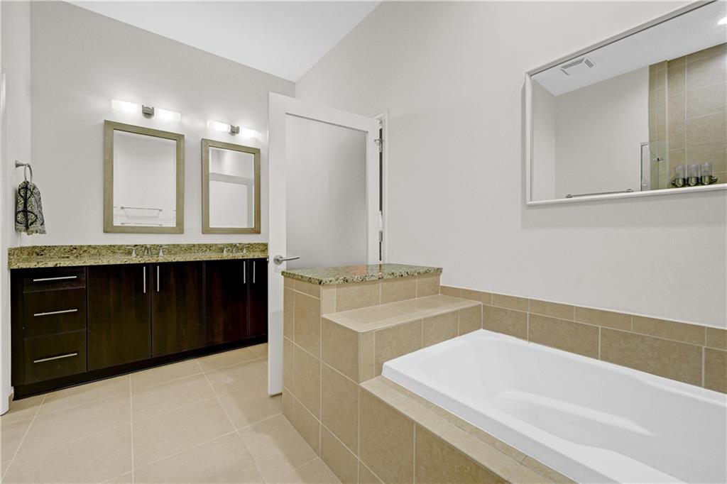1080 Peachtree St. Unit 702