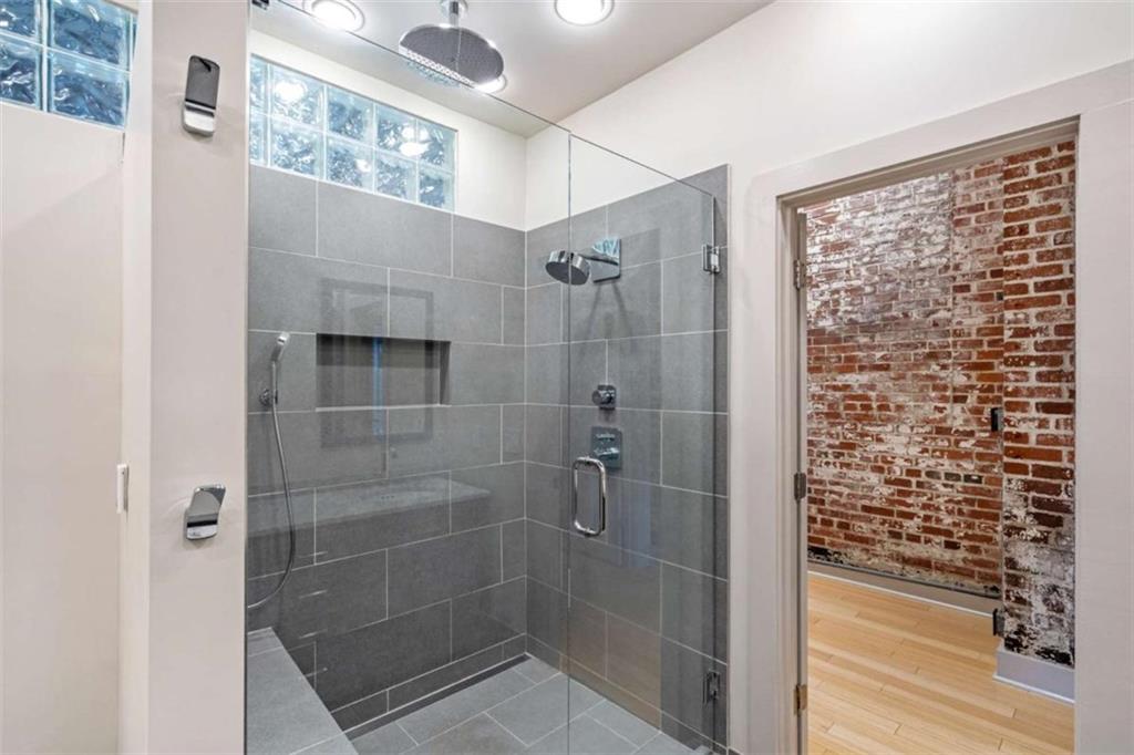 320 Martin Luther King Jr Drive SE Unit 6