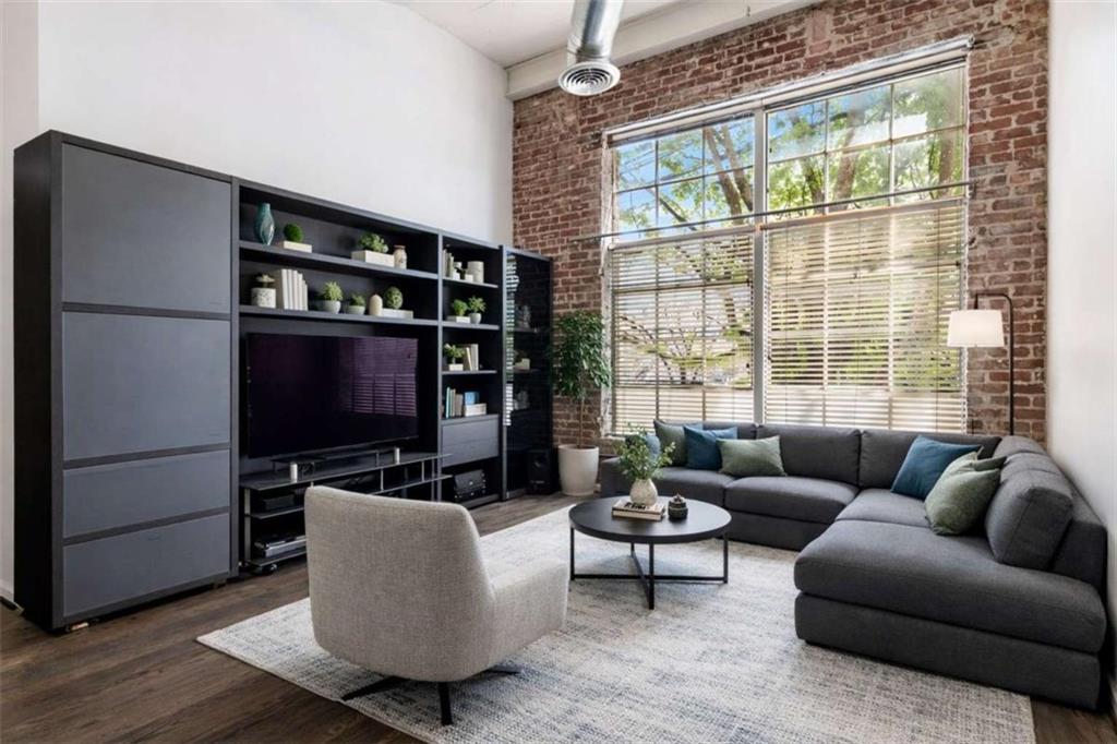 320 Martin Luther King Jr Drive SE Unit 6