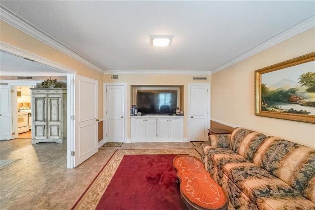 3648 Peachtree Road Unit 4S