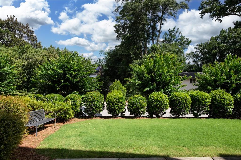 718 Oakview Road