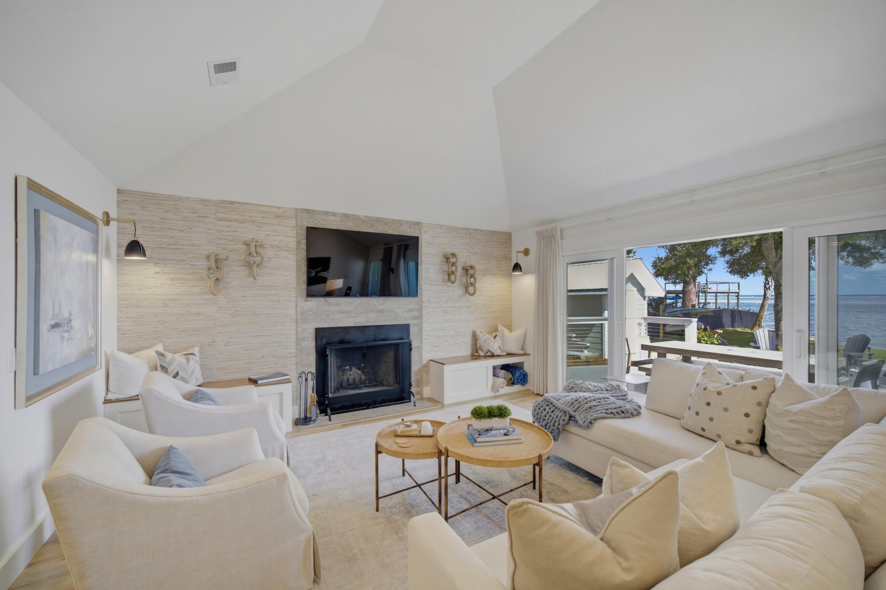 231 Bay Circle Drive
