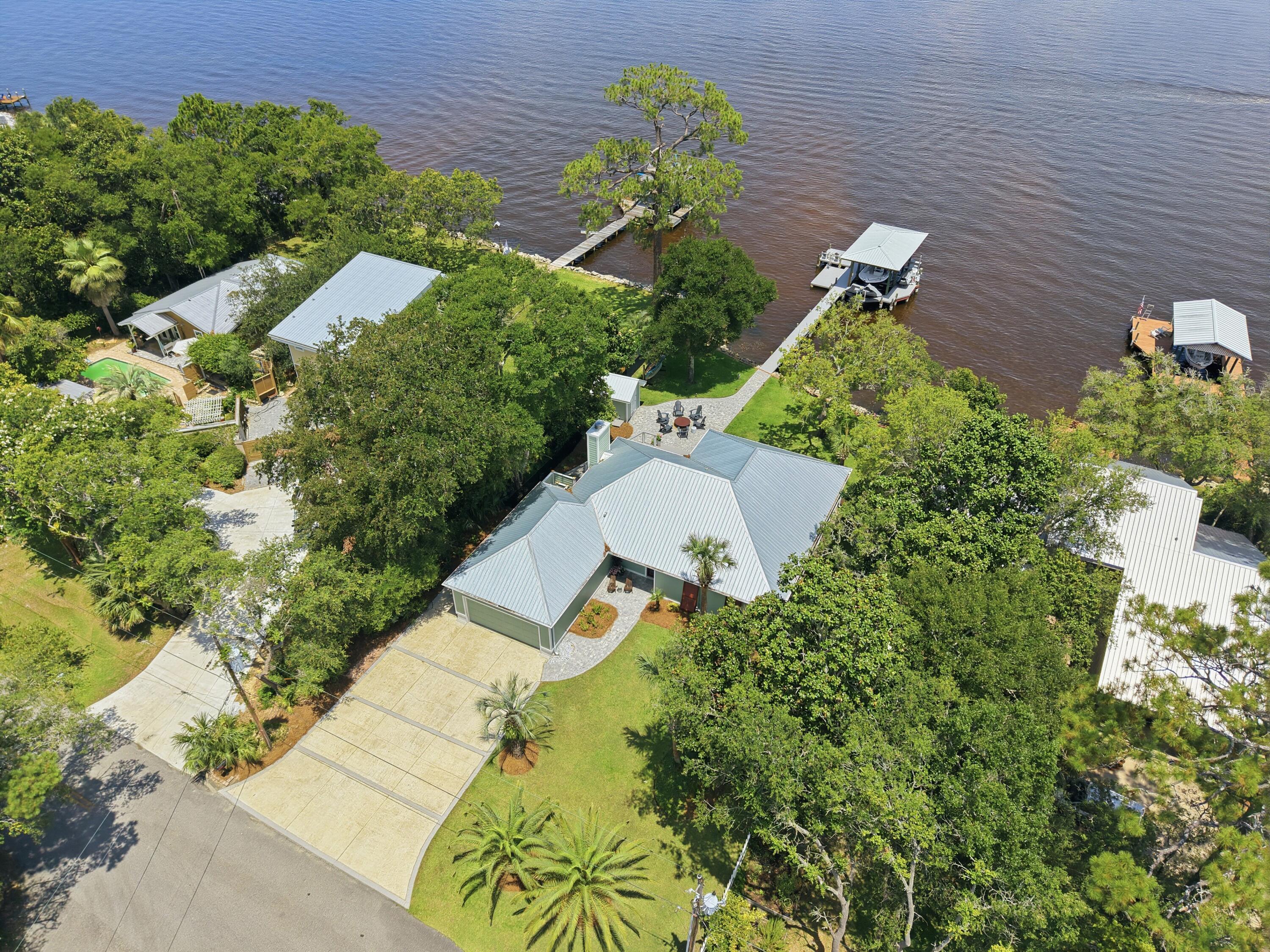 231 Bay Circle Drive