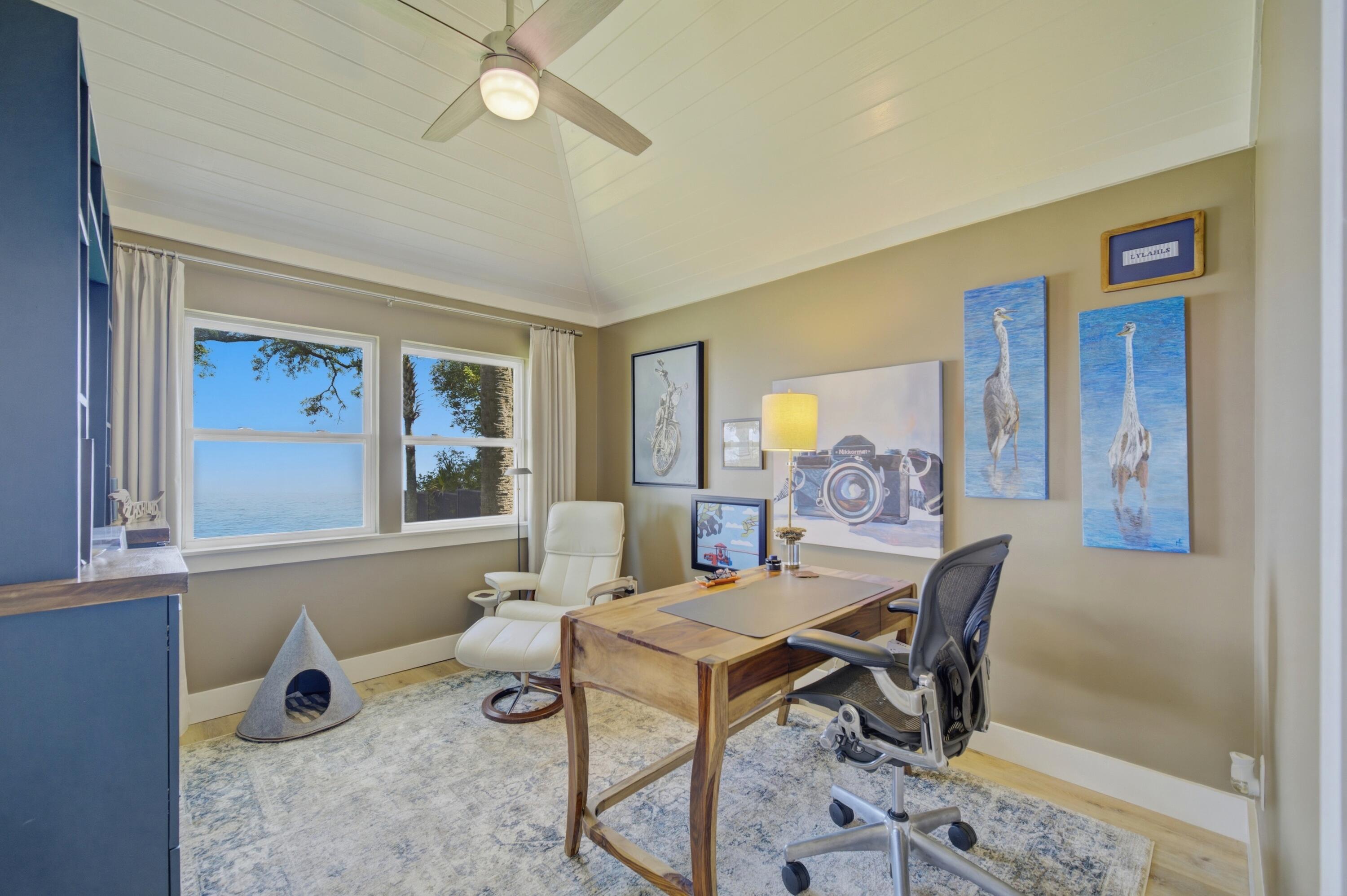 231 Bay Circle Drive