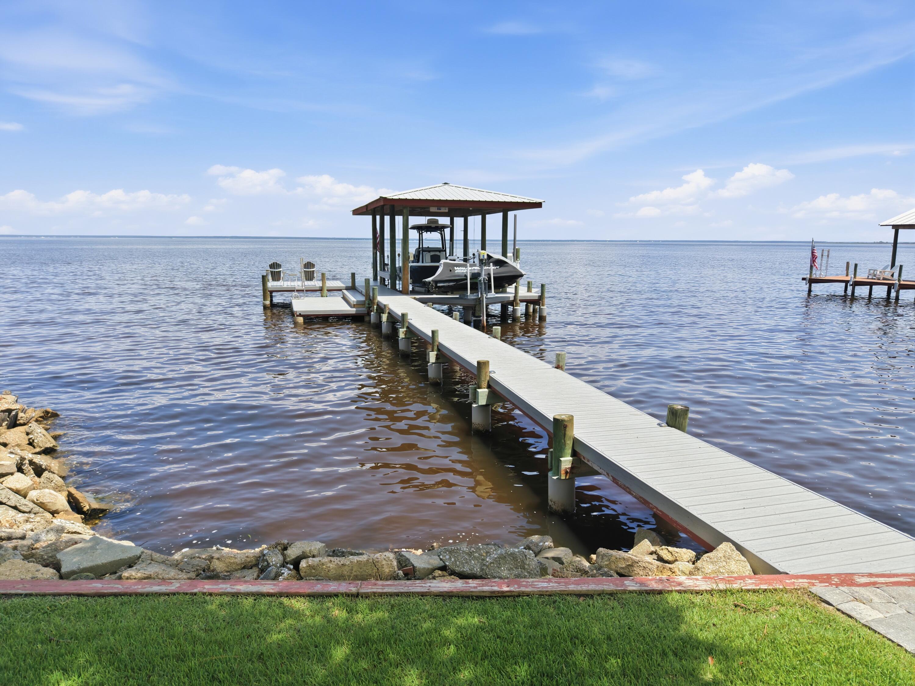 231 Bay Circle Drive