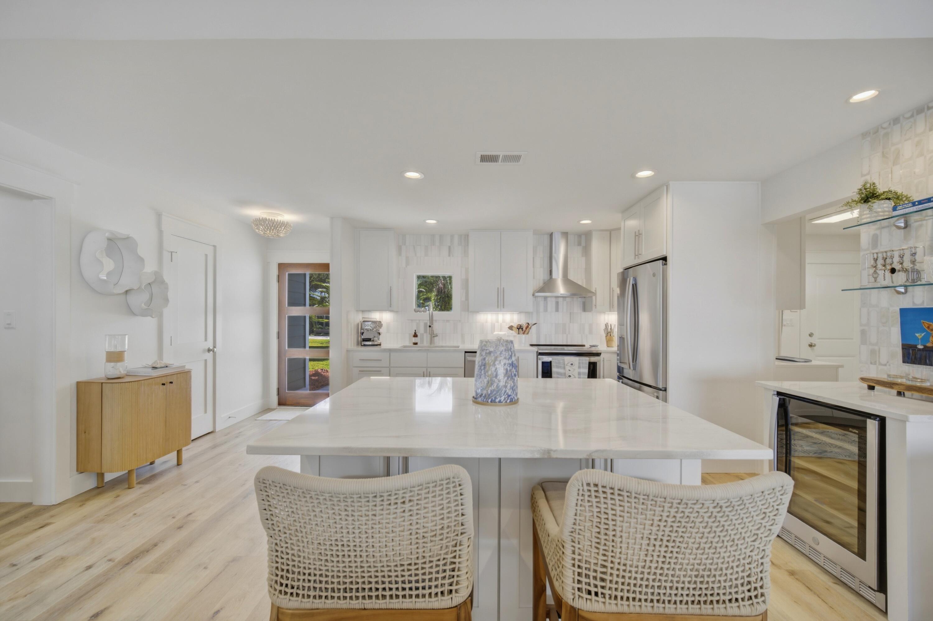 231 Bay Circle Drive