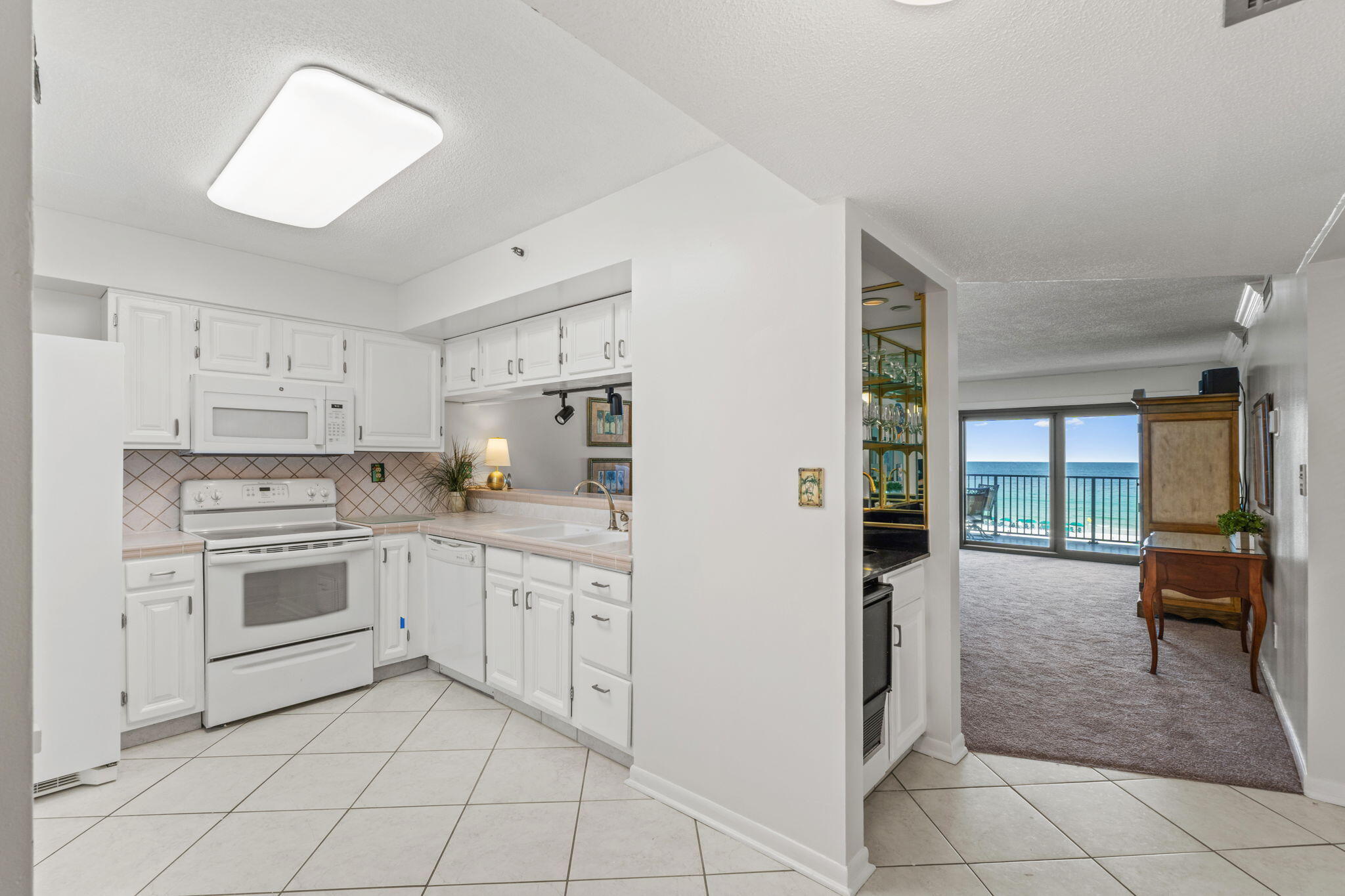 1044 E Highway 98 405