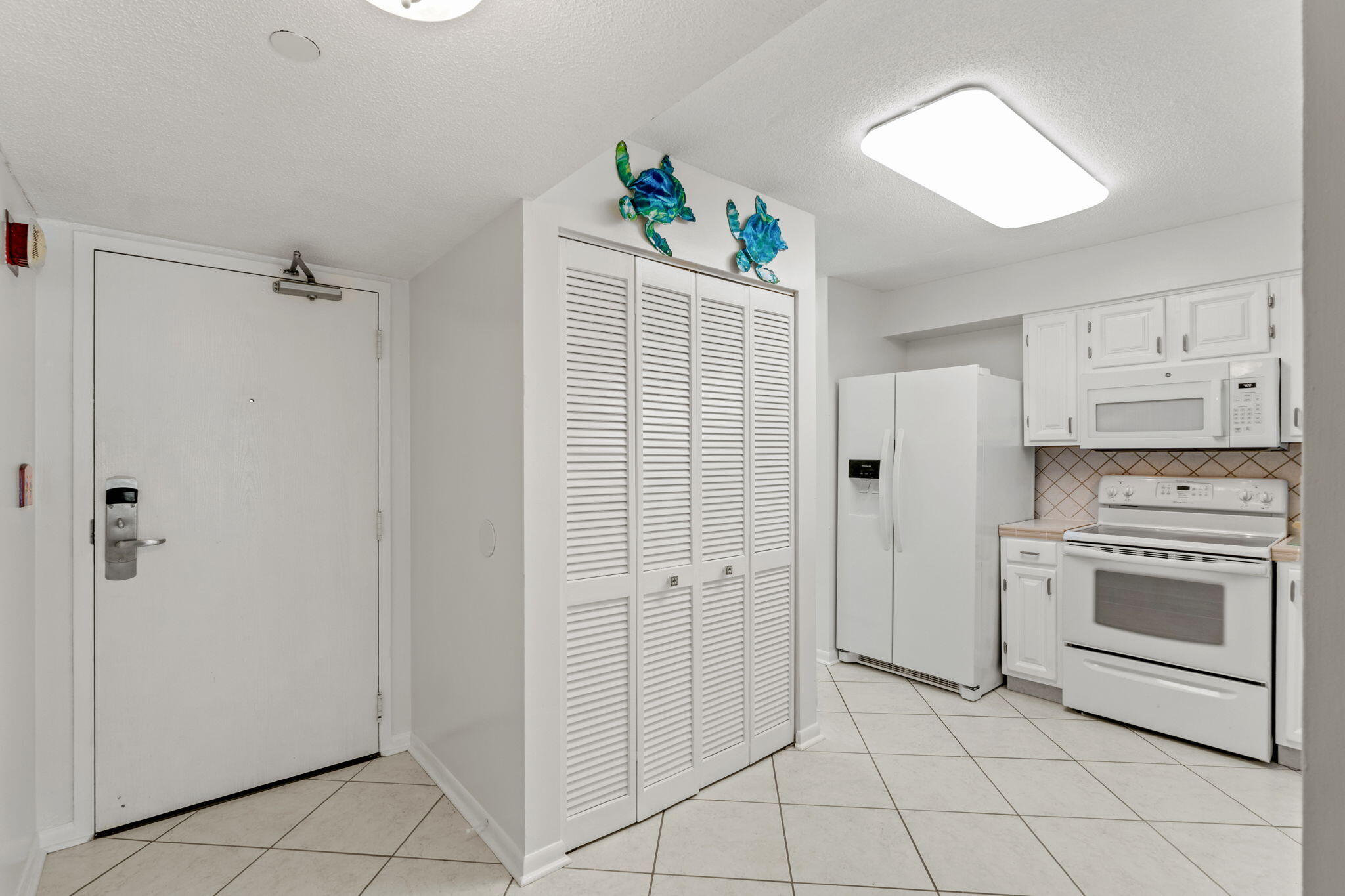 1044 E Highway 98 405