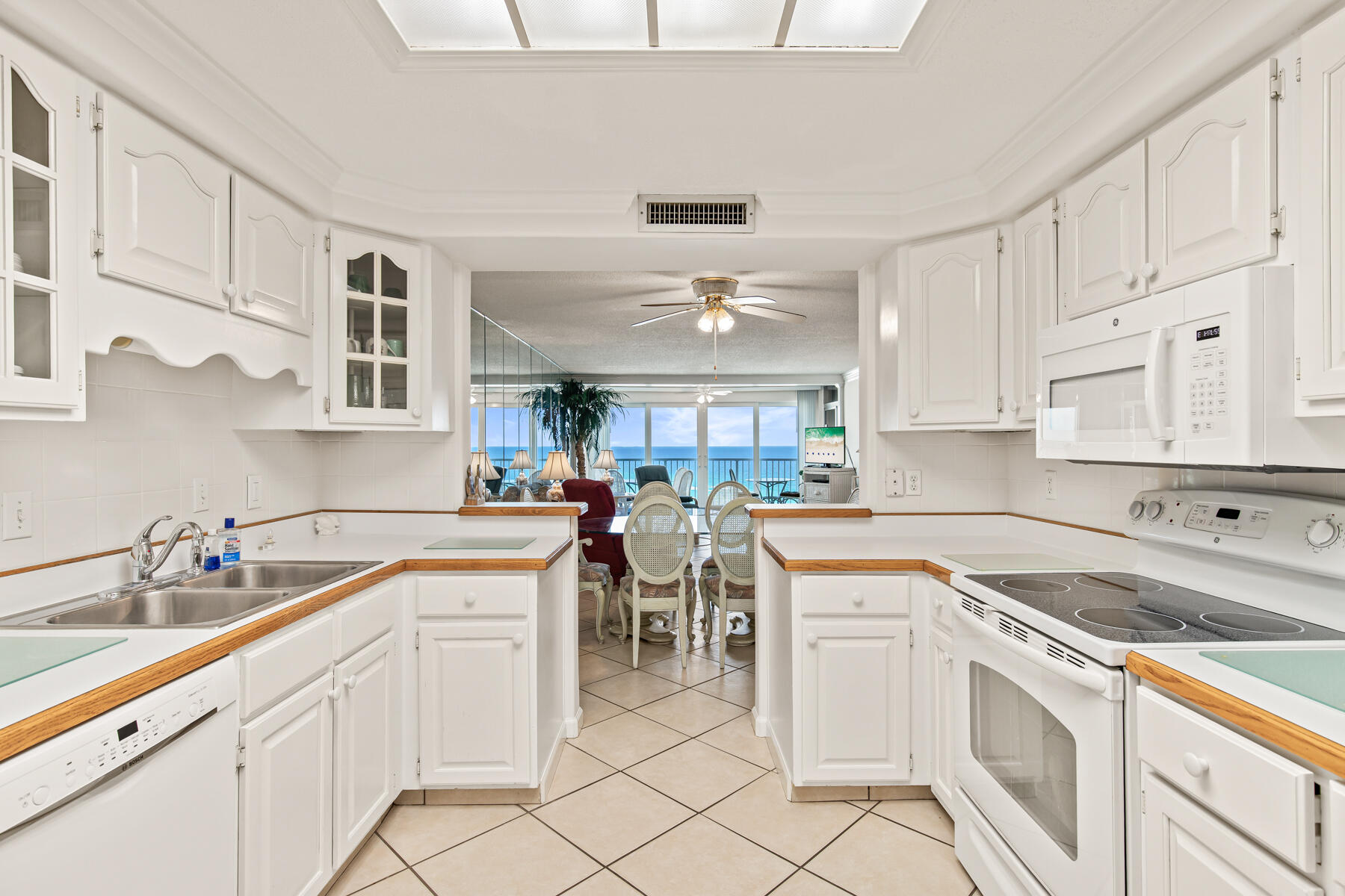 900 Gulf Shore Drive, 2105