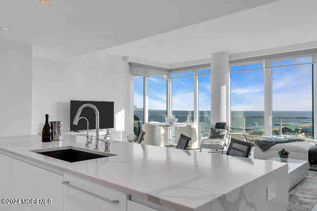 1101 Ocean Avenue, 1405