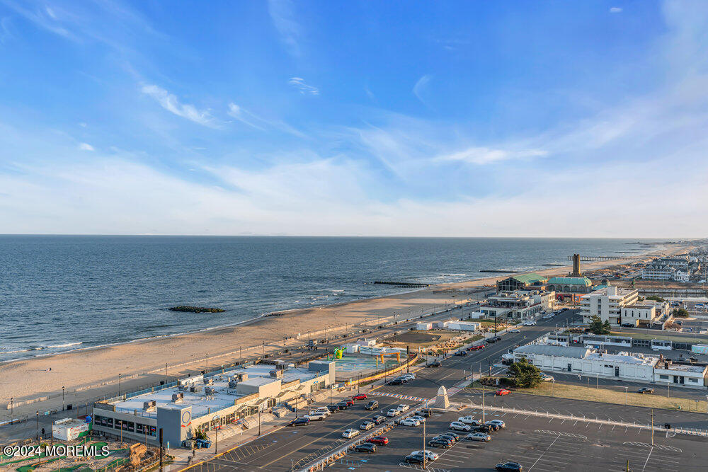 1101 Ocean Avenue, 1405