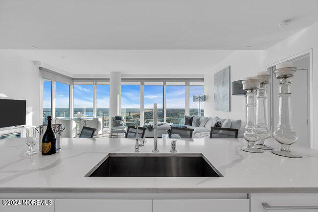 1101 Ocean Avenue, 1405