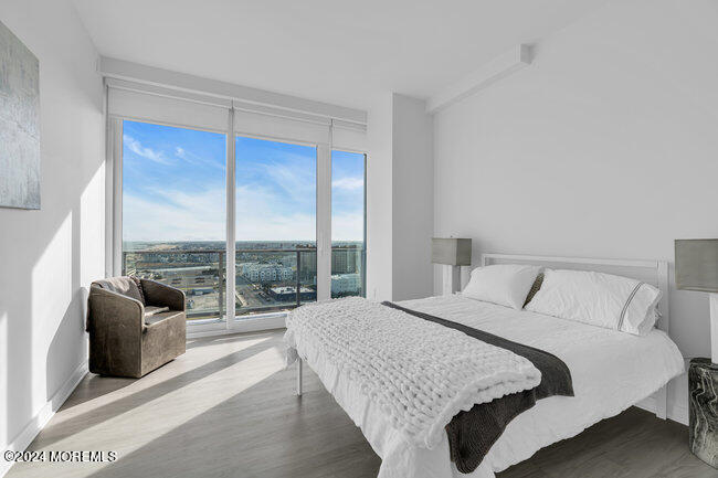 1101 Ocean Avenue, 1405