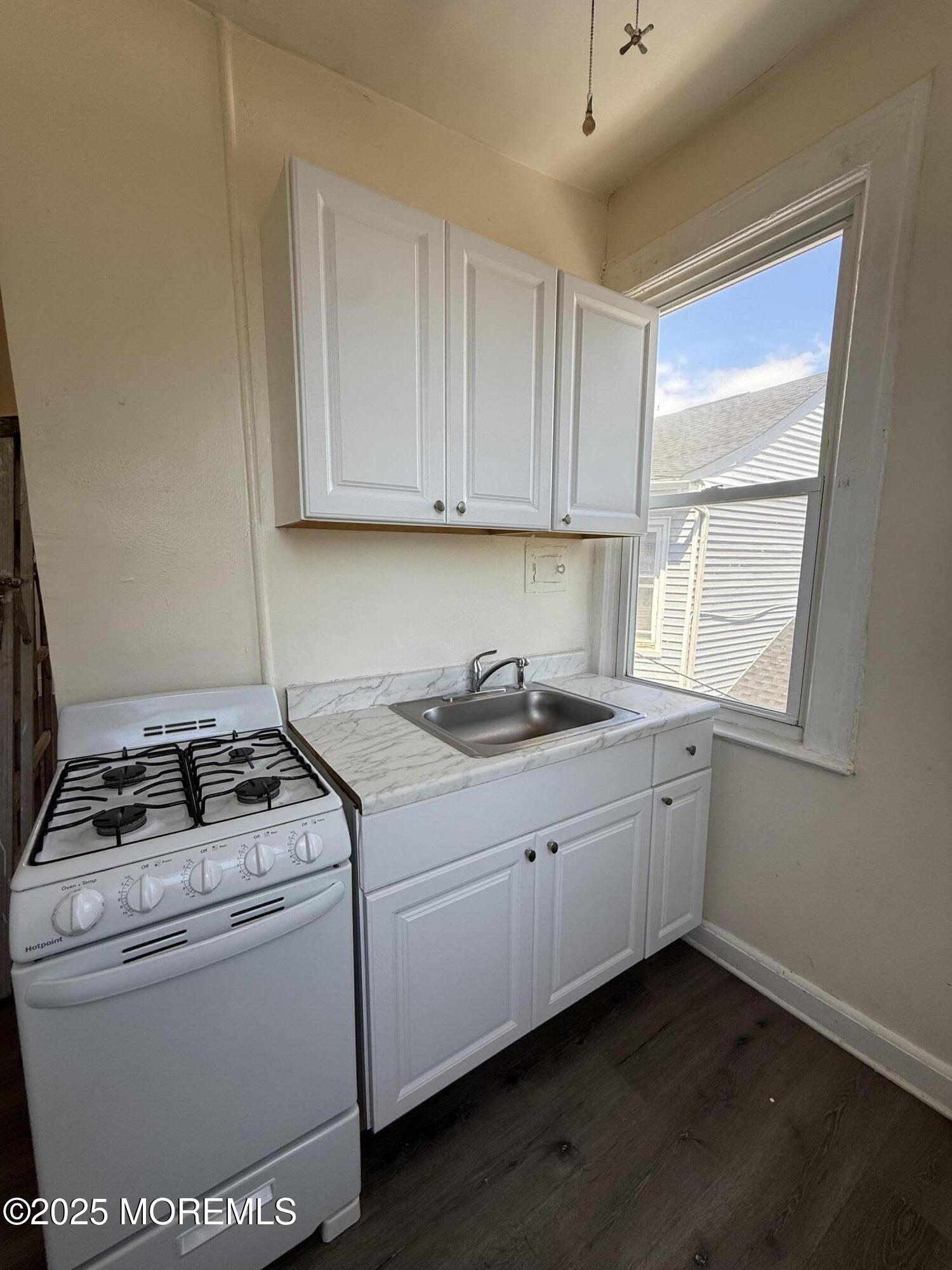 35 2nd Avenue, 5