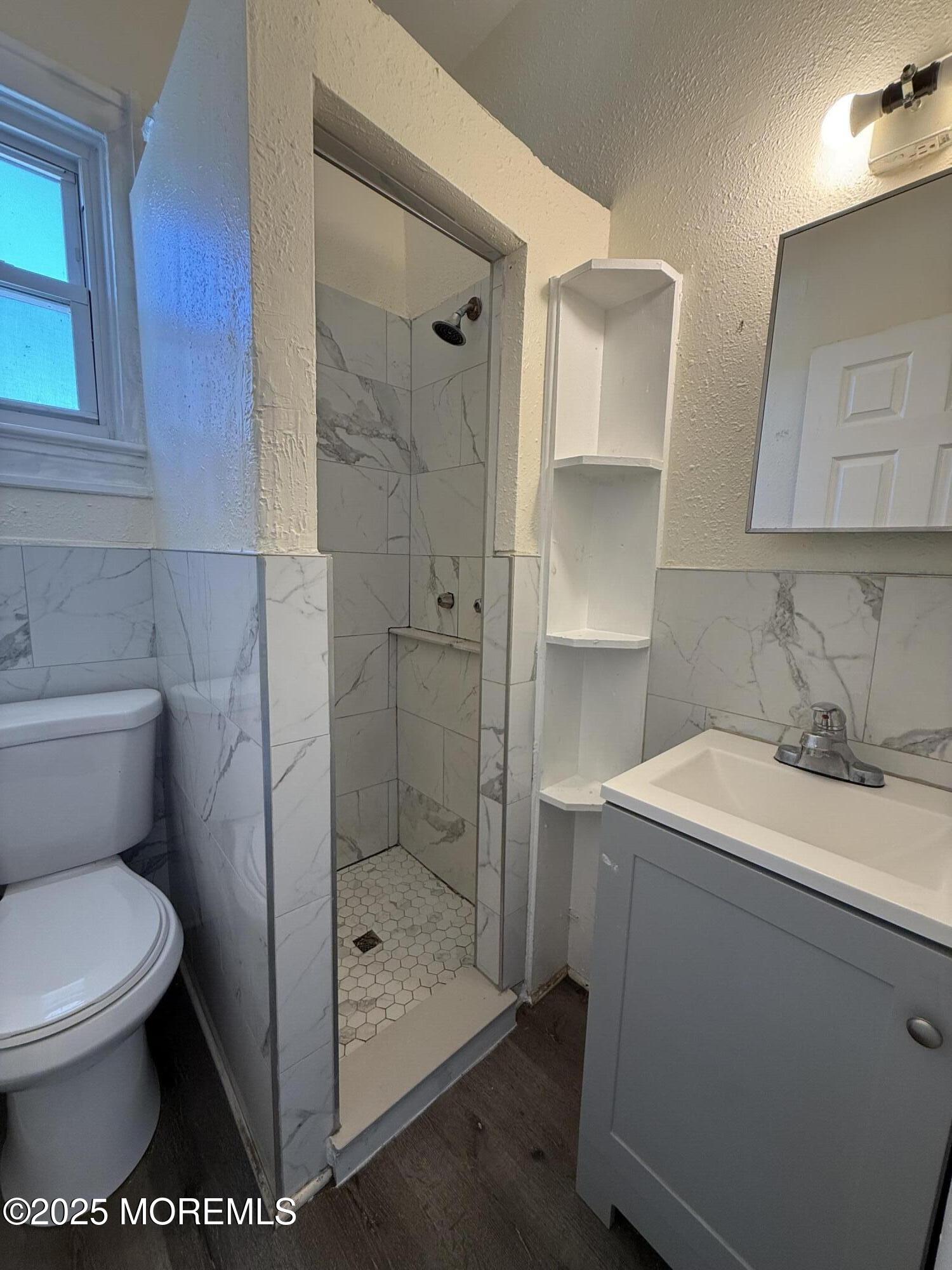 35 2nd Avenue, 5