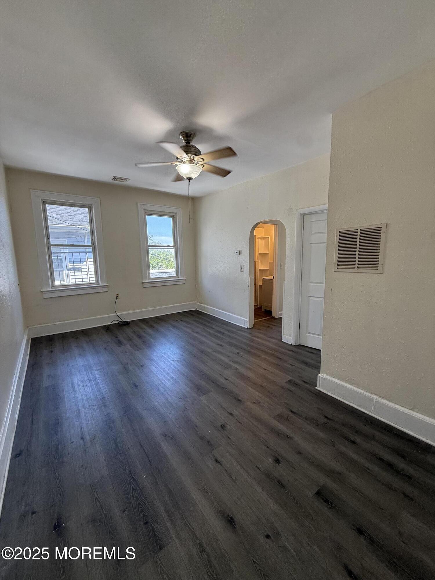 35 2nd Avenue, 5