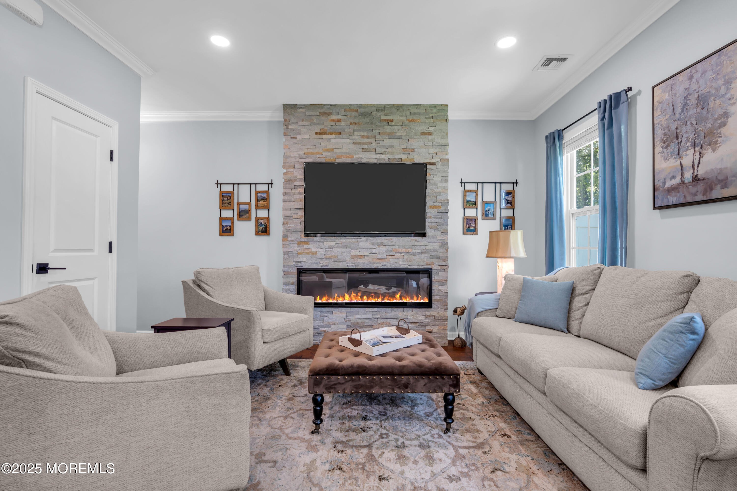 99 Steiner Avenue, 25