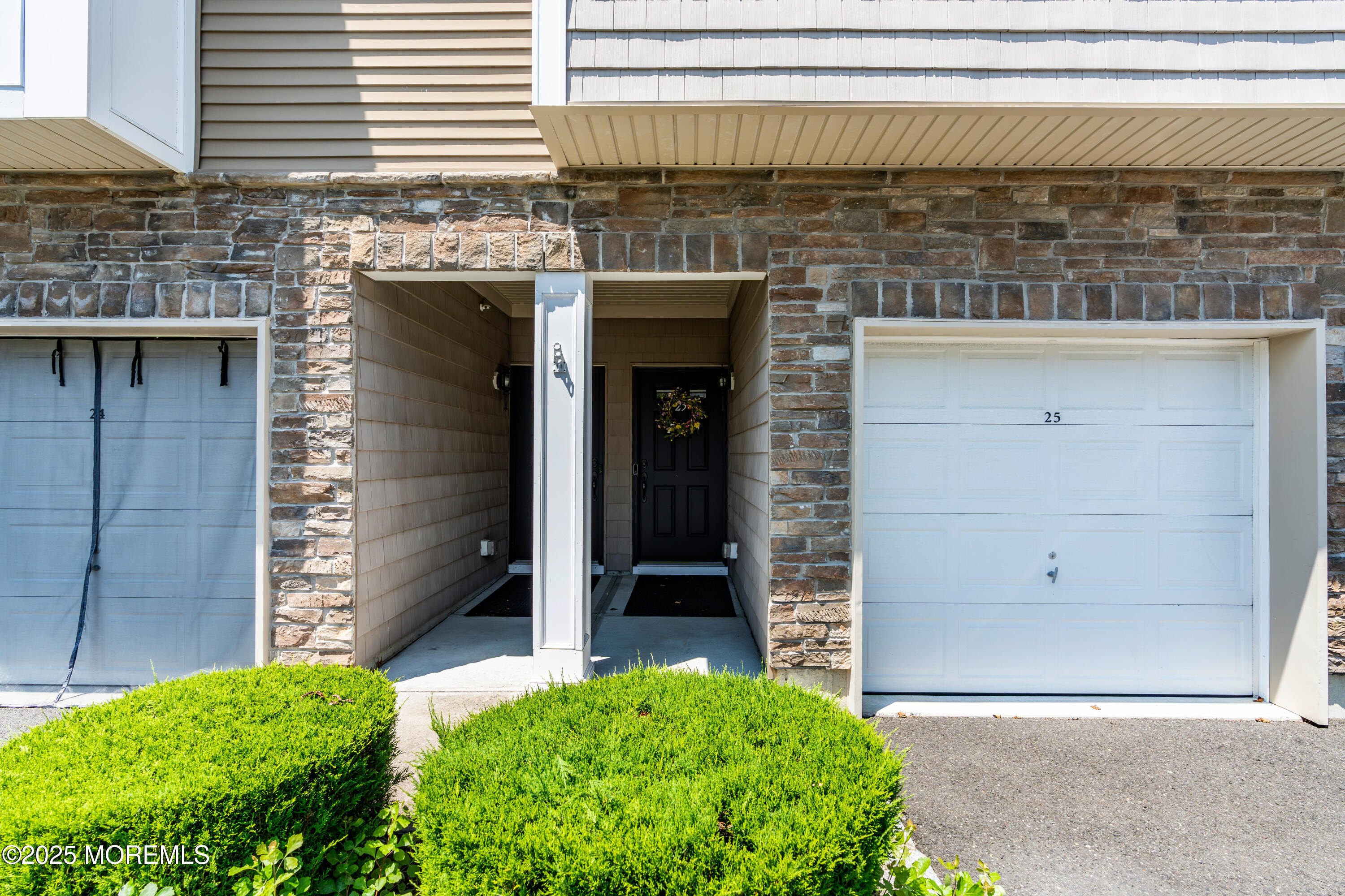 99 Steiner Avenue, 25