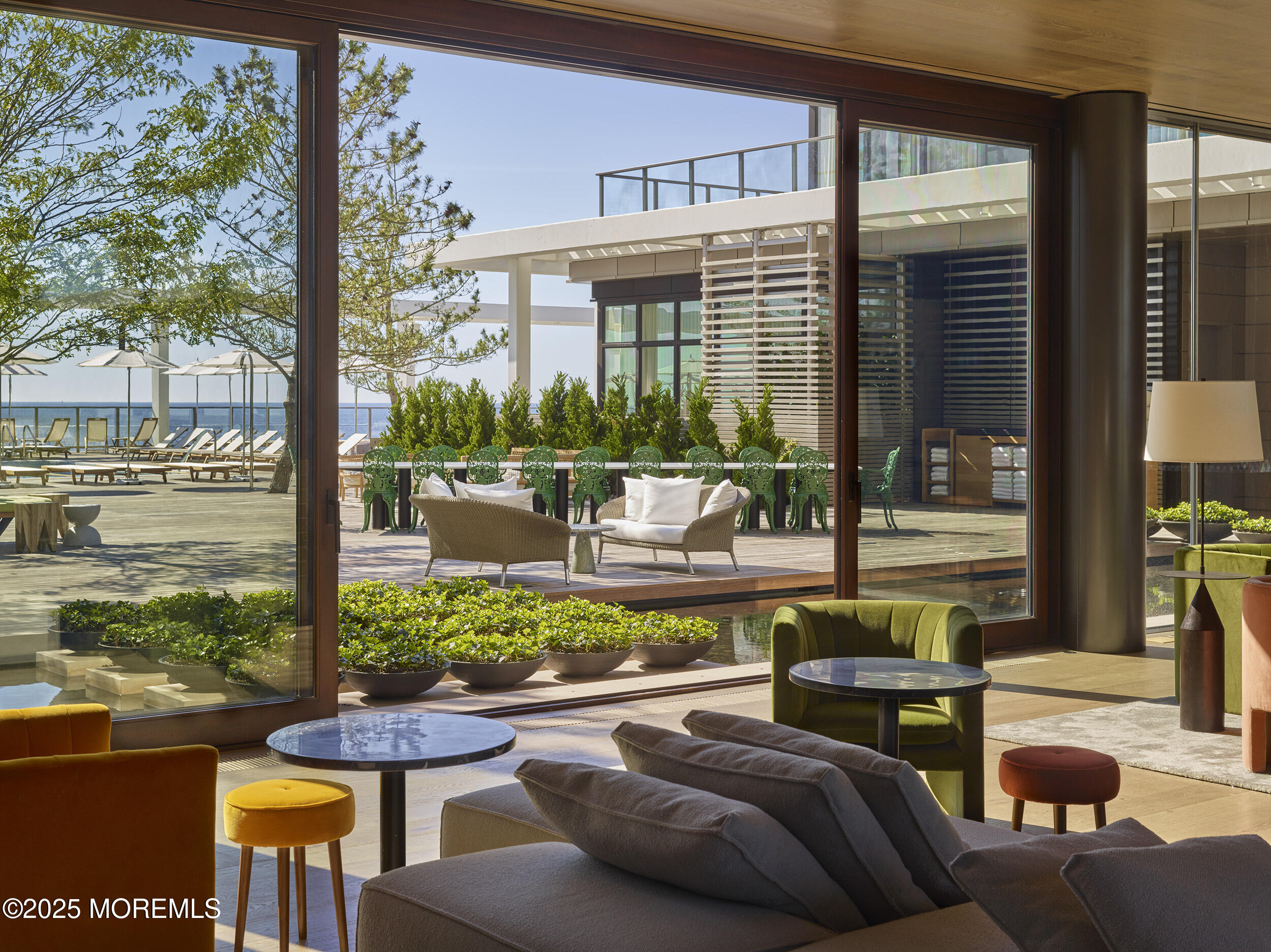 1101 Ocean Avenue, 903