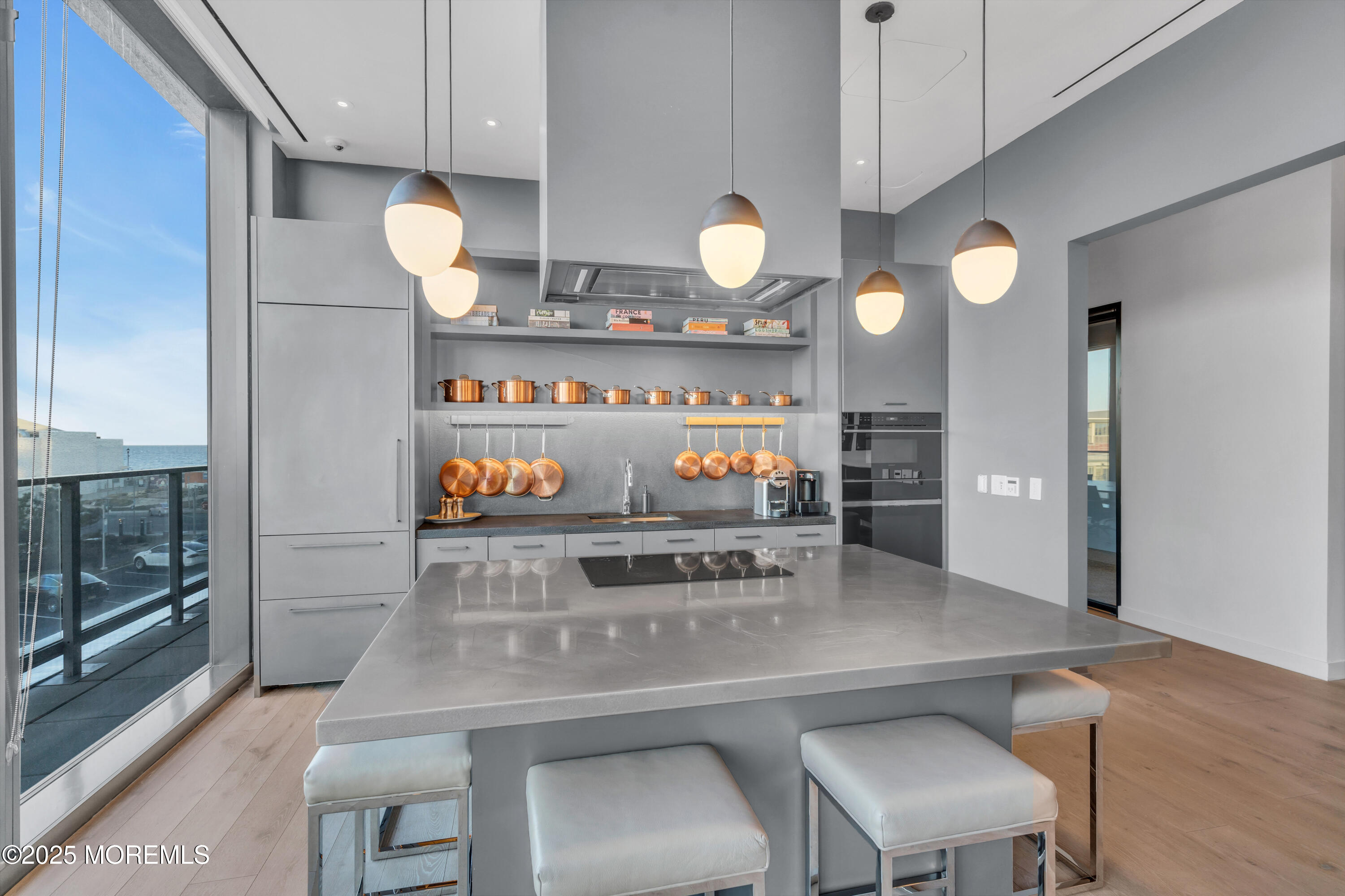 1101 Ocean Avenue, 903