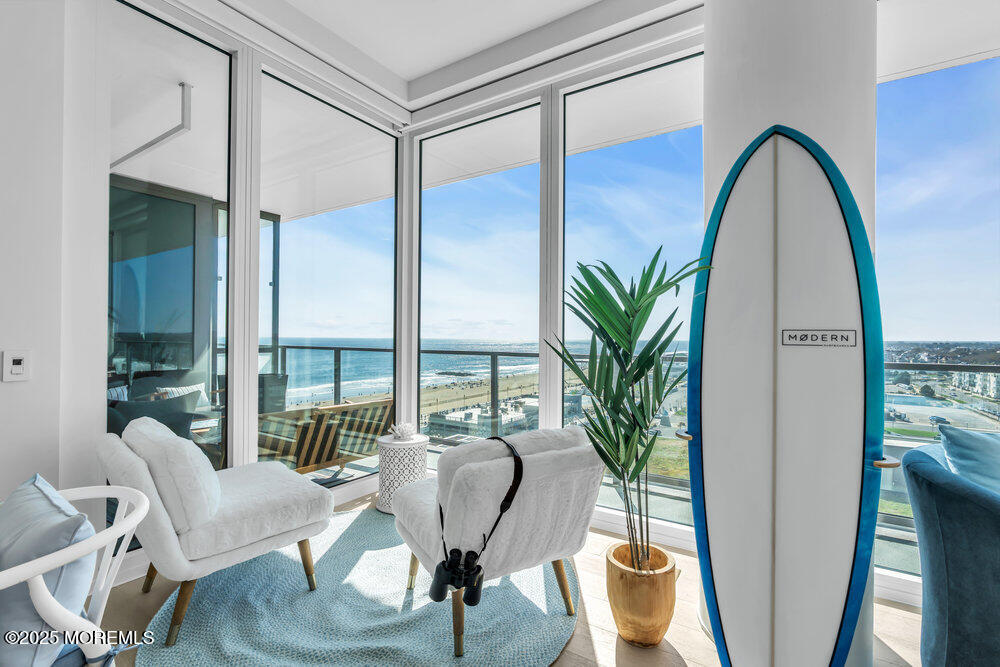 1101 Ocean Avenue, 903