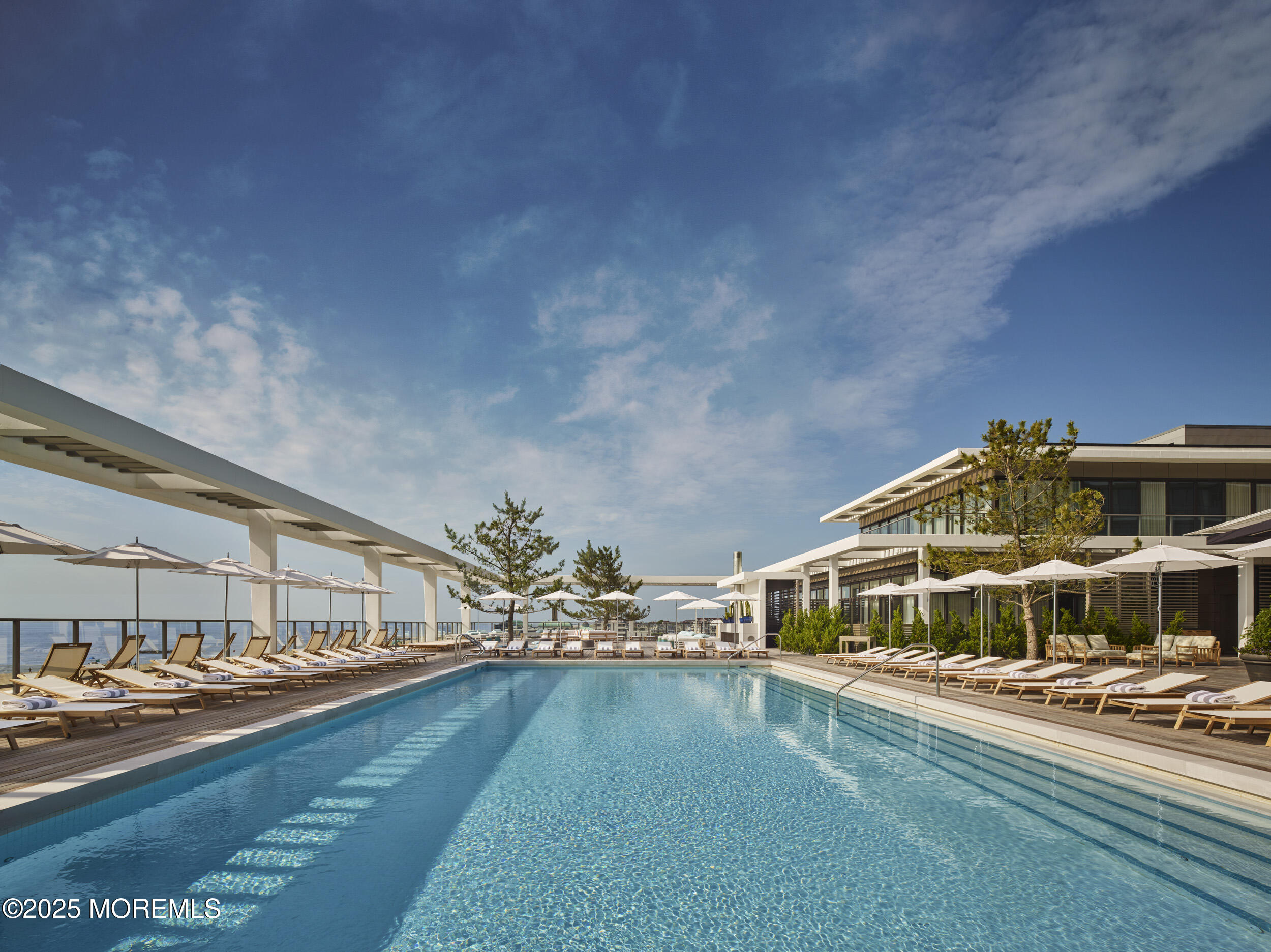 1101 Ocean Avenue, 903