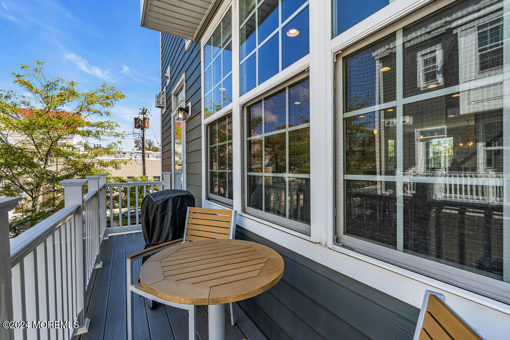 412 Sewall Avenue, 5