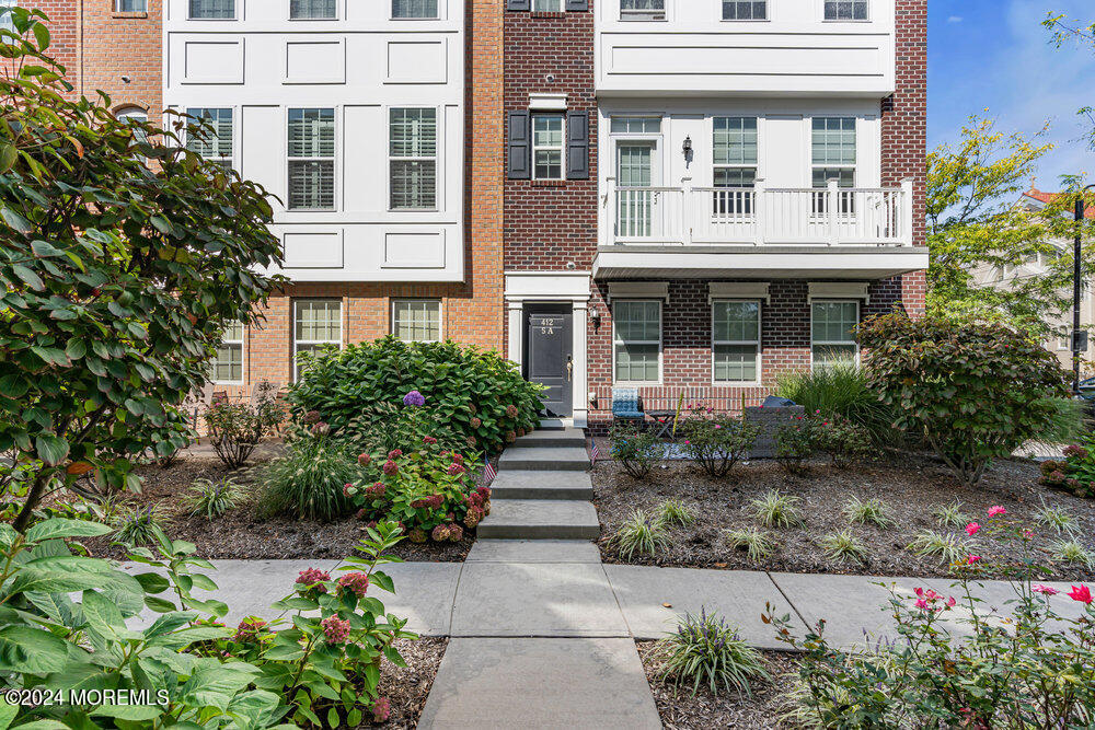 412 Sewall Avenue, 5