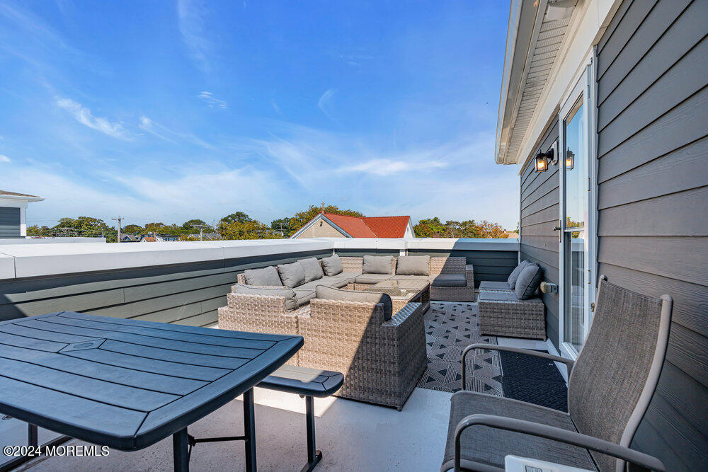 412 Sewall Avenue, 5