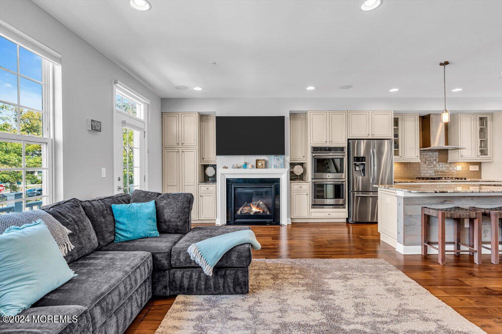 412 Sewall Avenue, 5