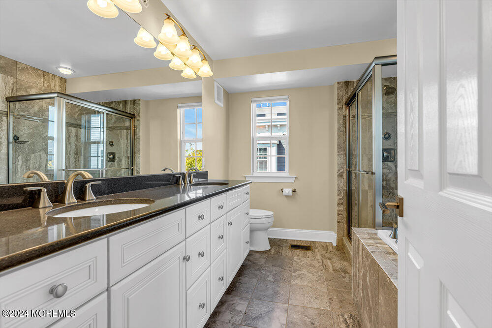 412 Sewall Avenue, 5