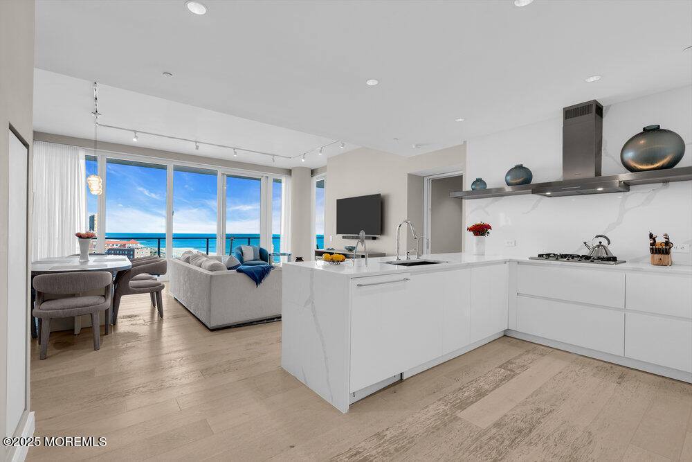 1101 Ocean Avenue N 1412