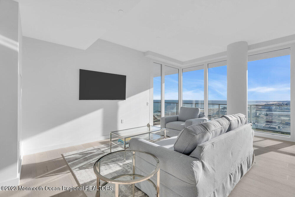 1101 Ocean Avenue 1106