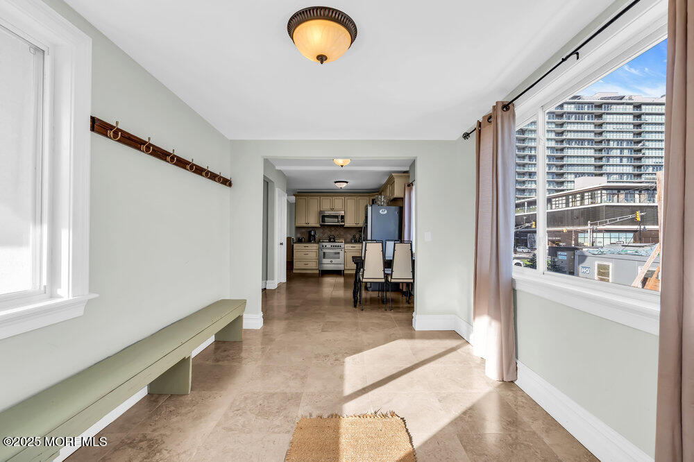 206 3rd Avenue 1