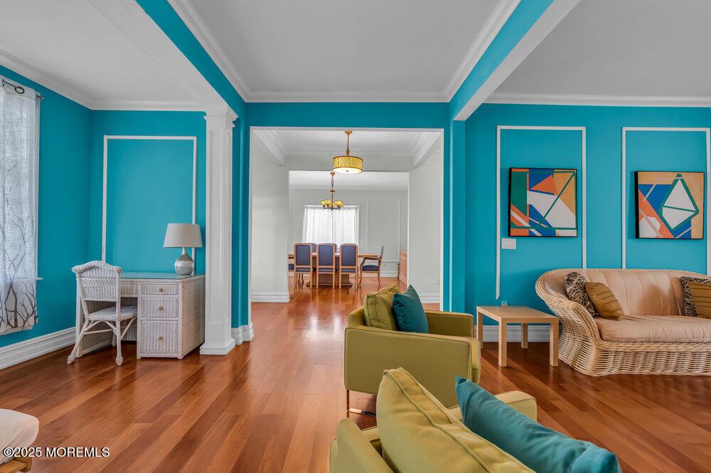 206 3rd Avenue 1