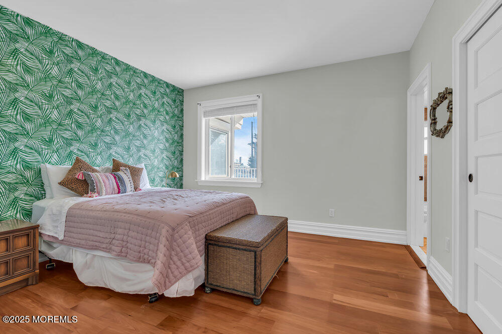 206 3rd Avenue 1
