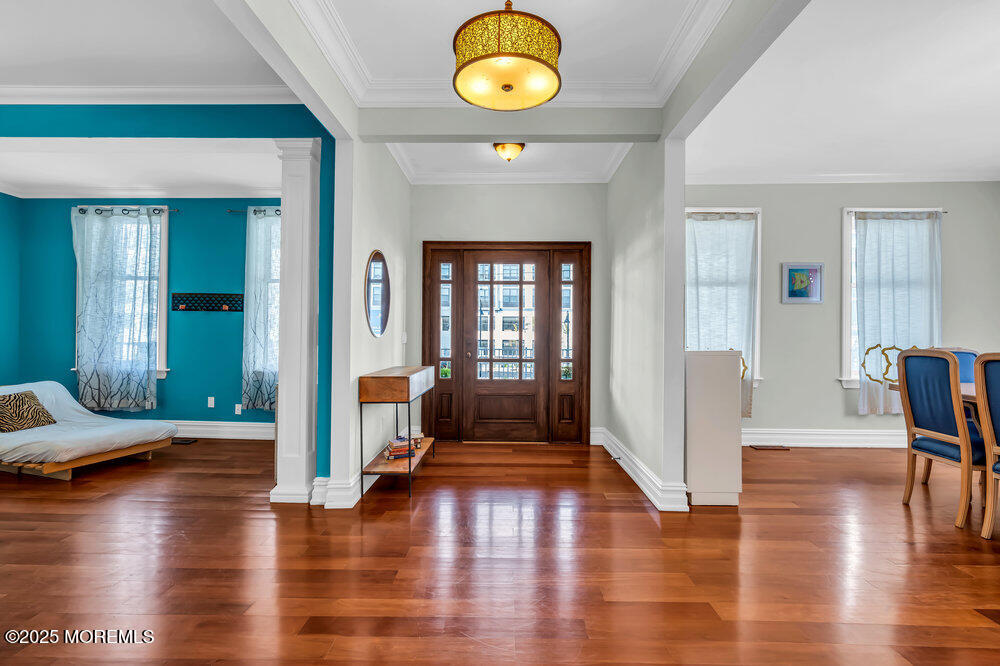 206 3rd Avenue 1