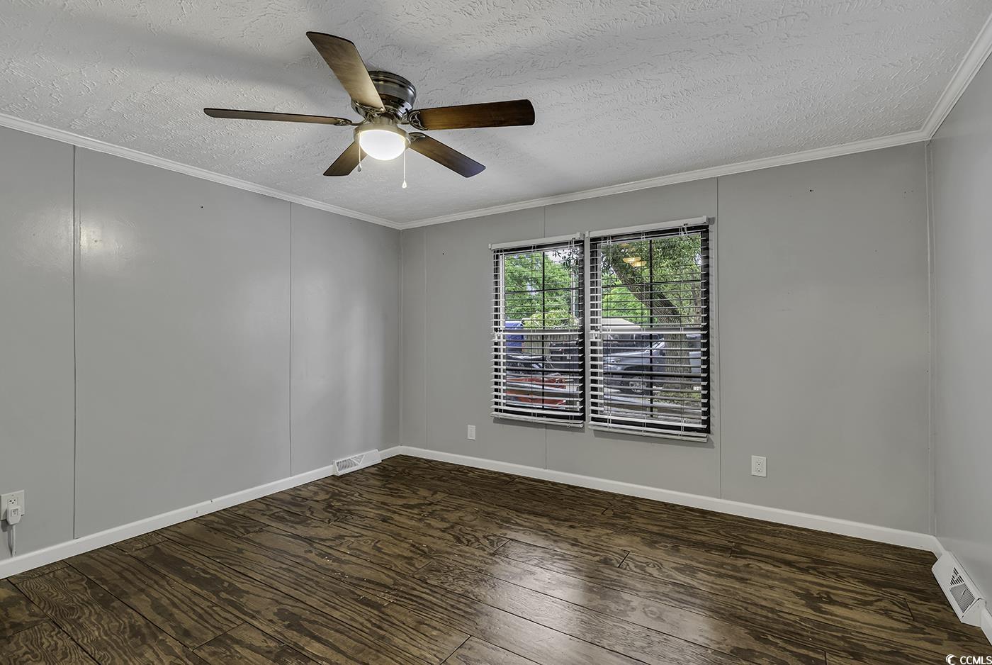 784 Lewis Ln.